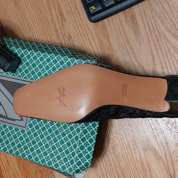 J. Renee Black EMB.Mesh Pandora Kidskin Heels - Picture 6 of 15